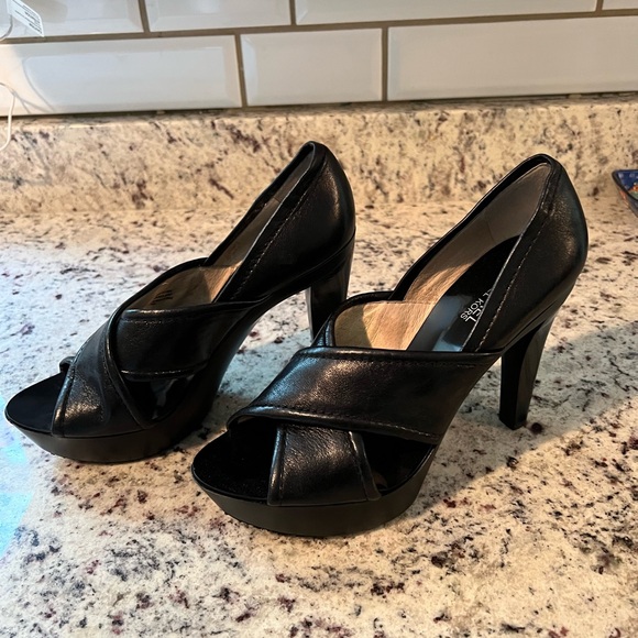 Michael Kors Cris Cross Peep Toe Heals 4” - Picture 6 of 8